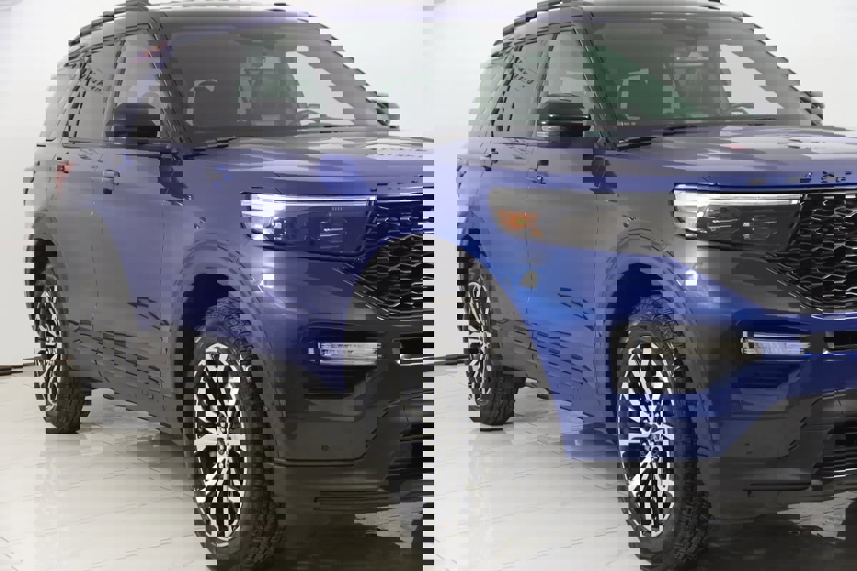 Used 2020 Ford Explorer ST w/ Premium Technology Package image 44