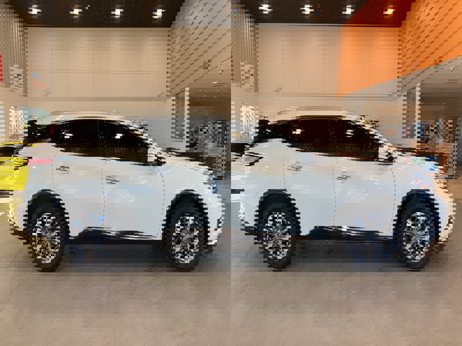 Used 2018 Nissan Murano S image 4