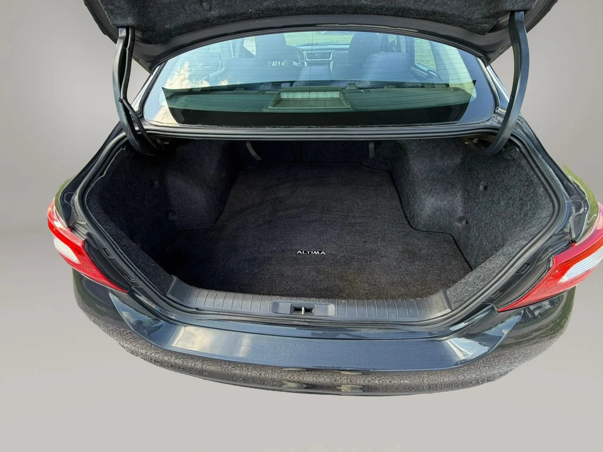 Used 2017 Nissan Altima 2.5 SV FWD image 17