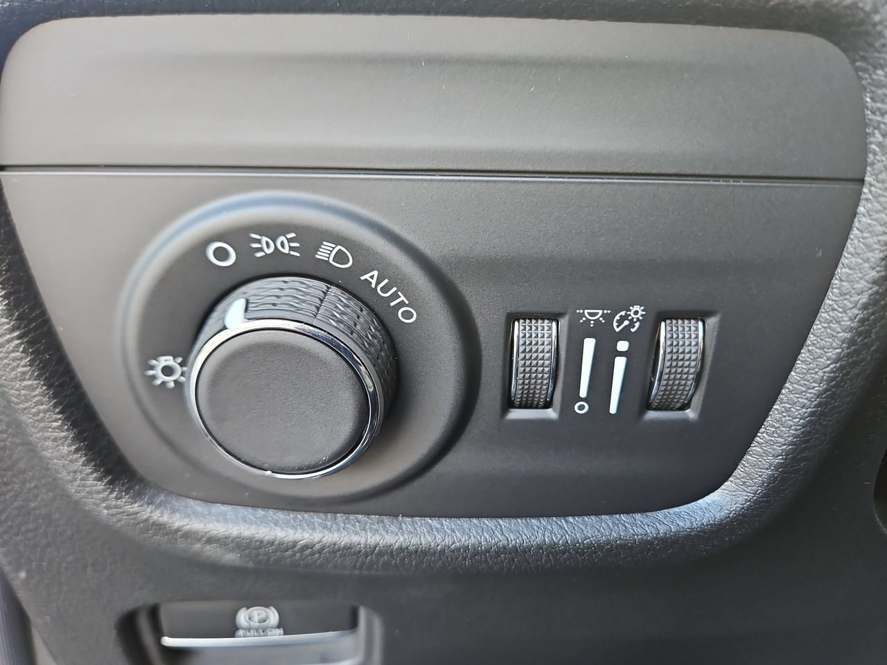 New 2026 Jeep Grand Cherokee Altitude AWD/4WD image 29