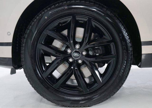 New 2026 Land Rover Range Rover Velar Dynamic SE image 9