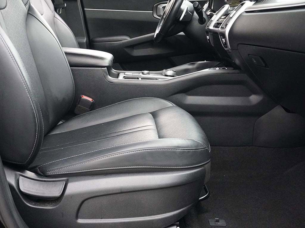 Used 2022 Kia Sorento S FWD image 30
