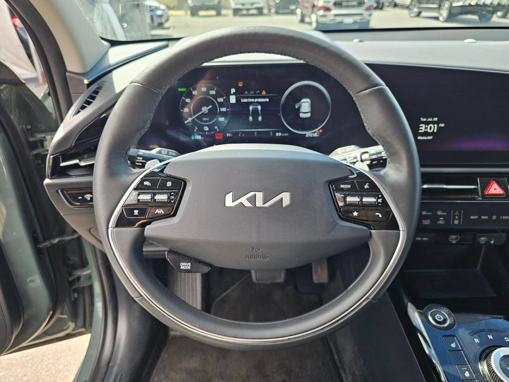 Used 2025 Kia Niro Wind w/ Wind Preserve Package FWD image 23