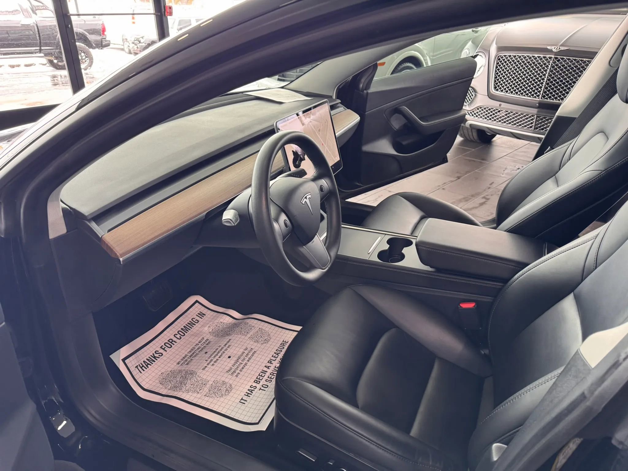 Used 2021 Tesla Model 3 Standard Range Plus image 9