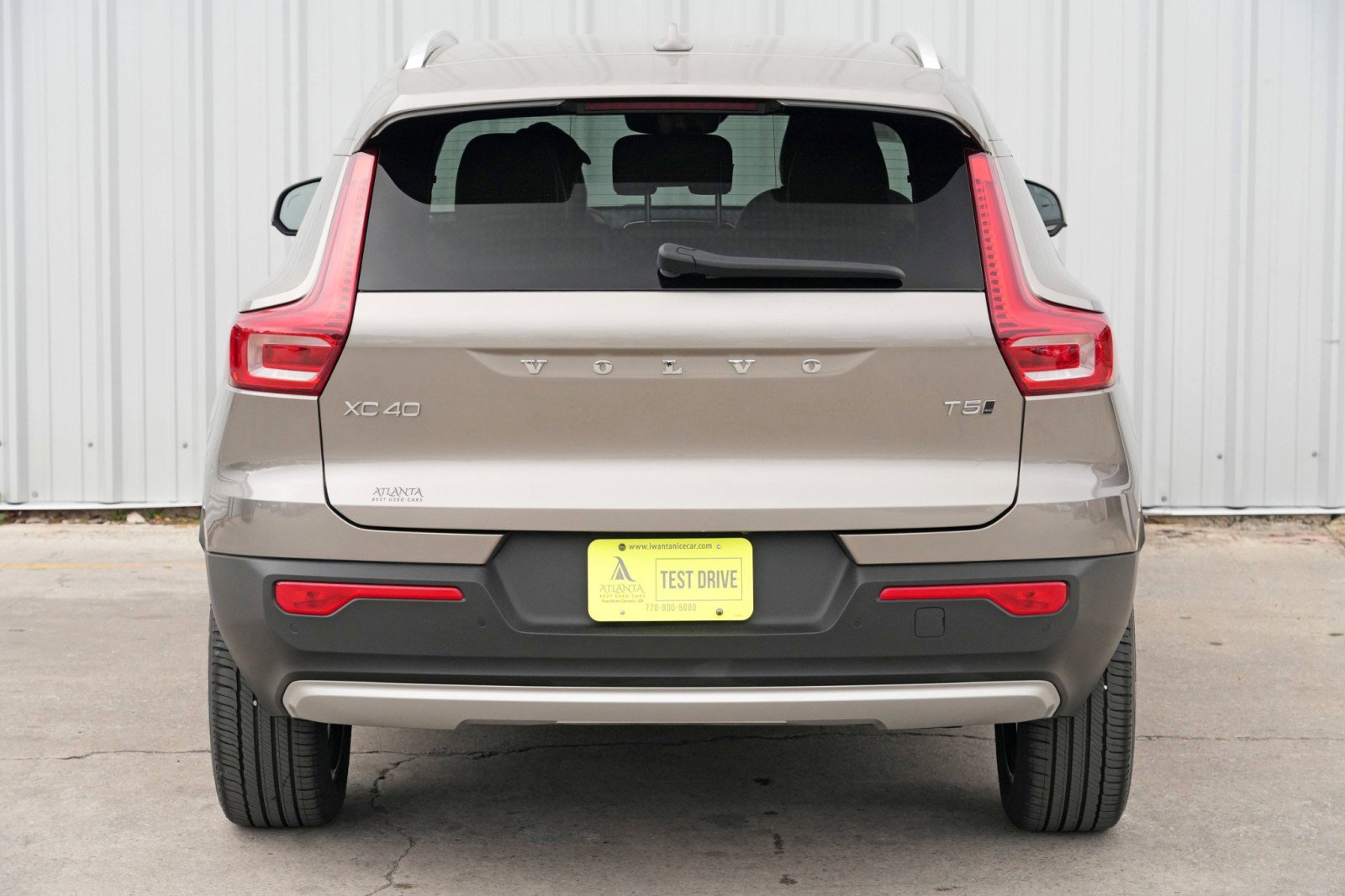 Used 2022 Volvo XC40 T5 Momentum w/ Premium Package image 49