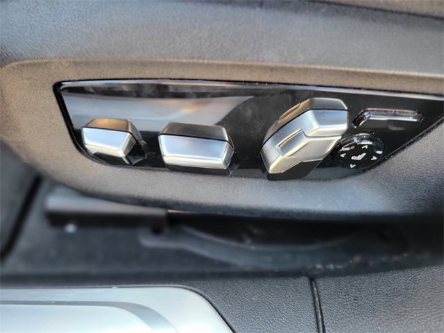 Used 2019 BMW 740i w/ M Sport Package image 19