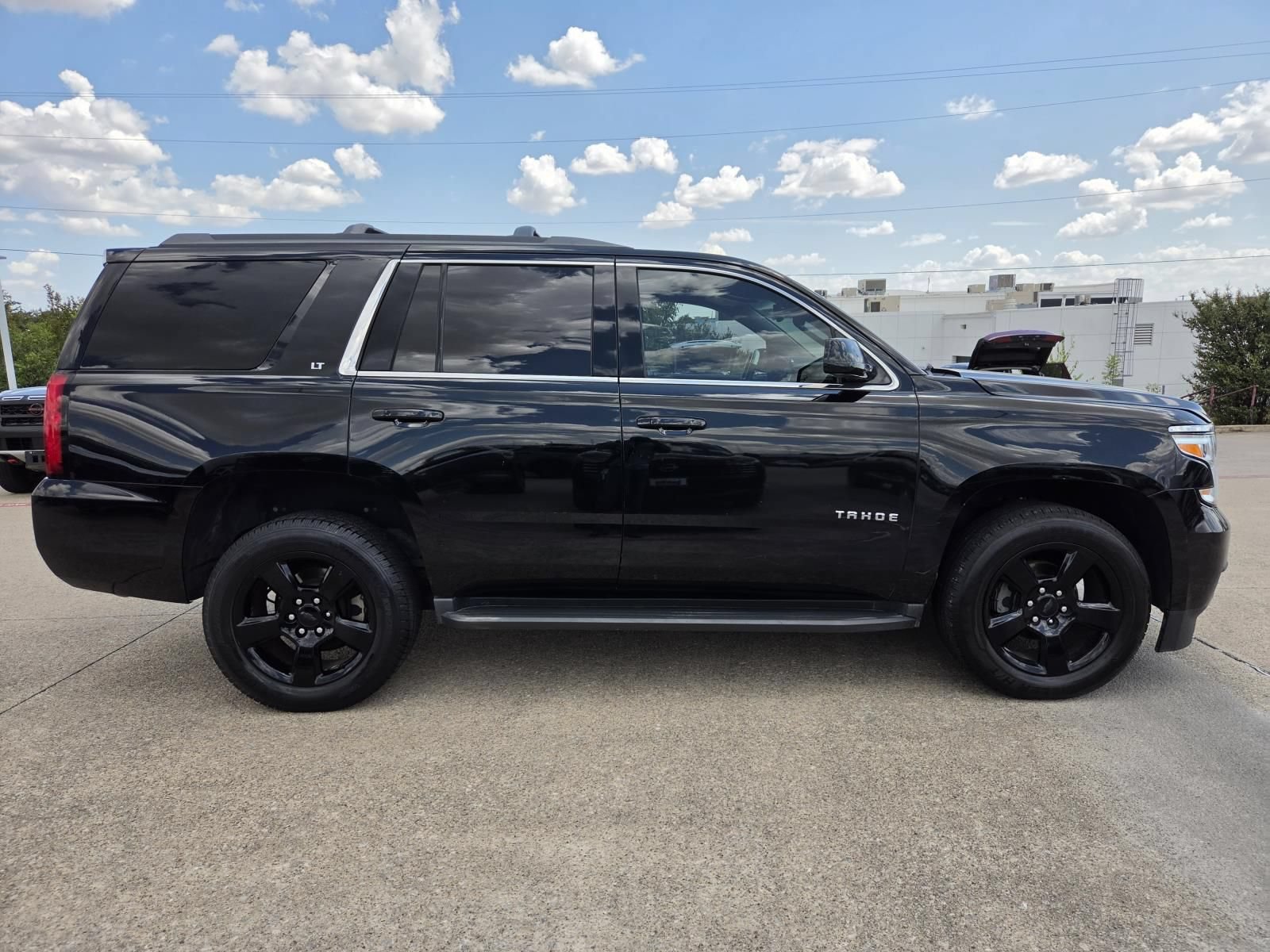 Used 2017 Chevrolet Tahoe LT w/ LT Midnight Edition RWD image 4