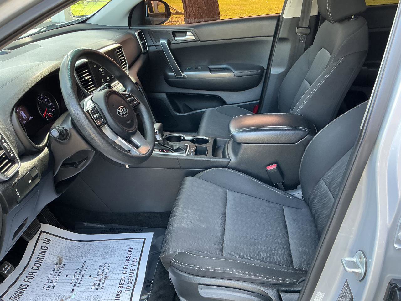 Used 2020 Kia Sportage LX image 10