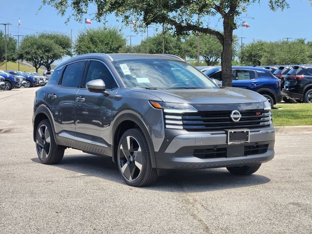 New 2025 Nissan Kicks SR image 2