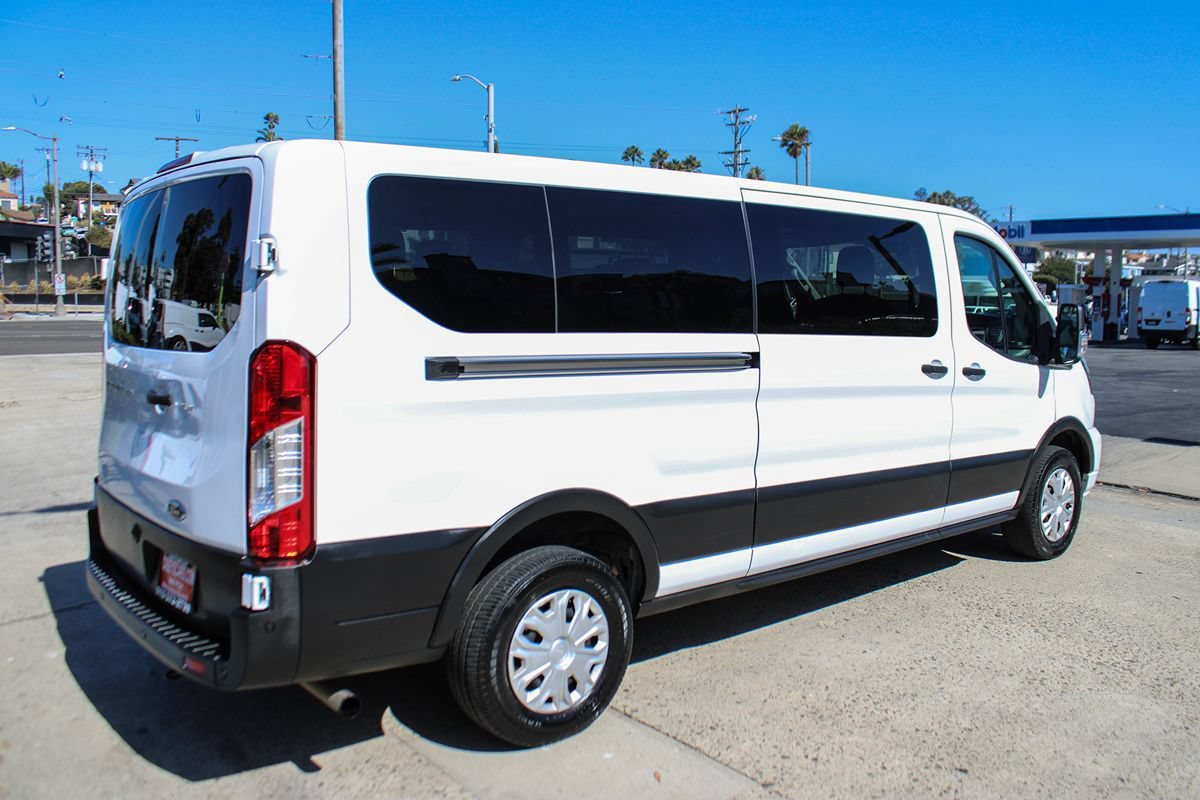 Used 2023 Ford Transit 350 XLT RWD image 6
