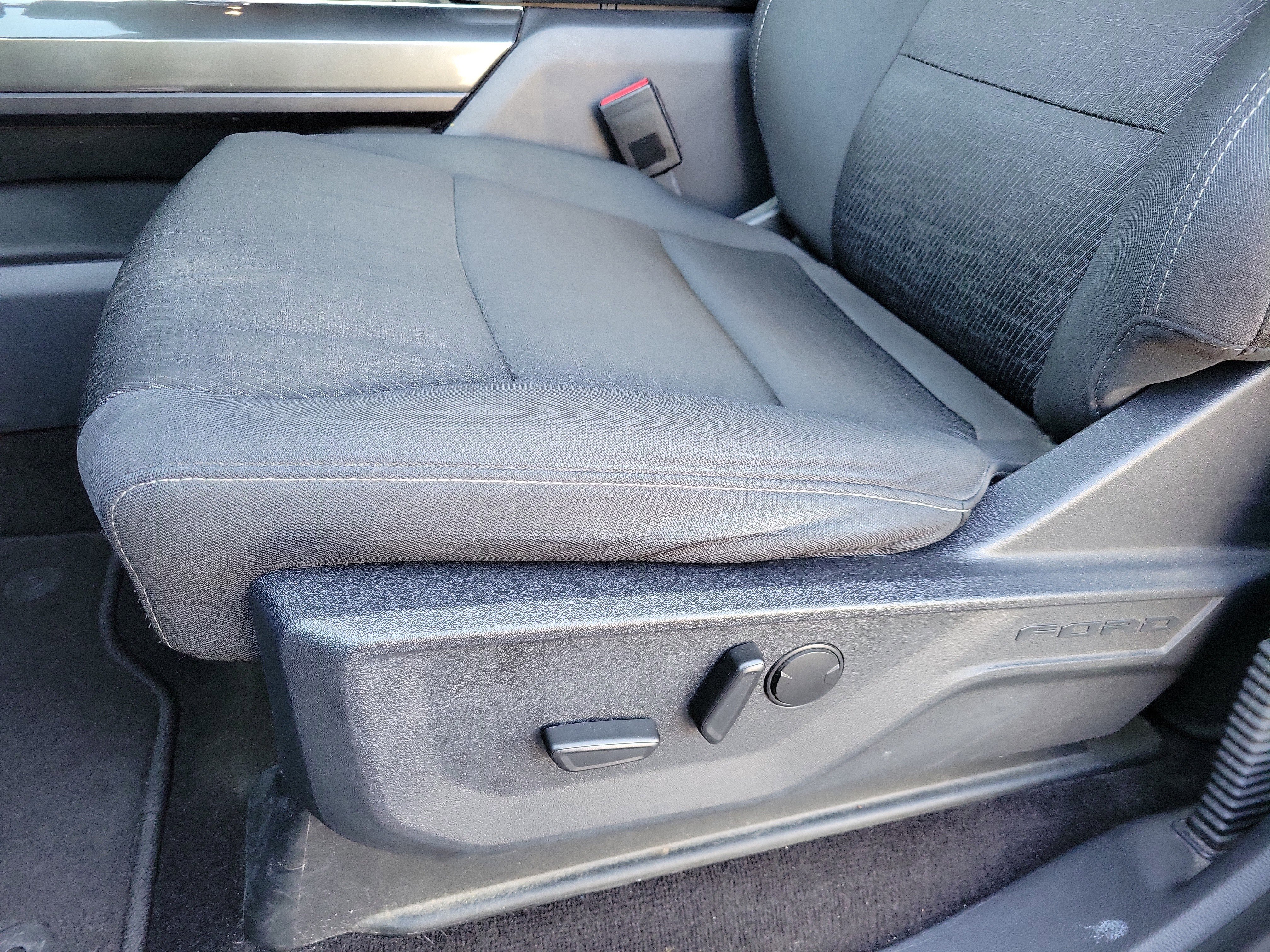 Used 2022 Ford F150 XLT w/ Equipment Group 302A High image 10