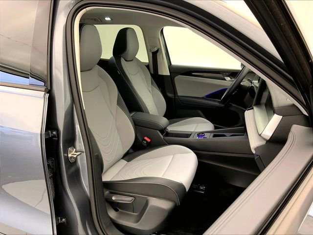 Certified 2025 Volkswagen Tiguan SE w/ Panoramic Sunroof Package image 7