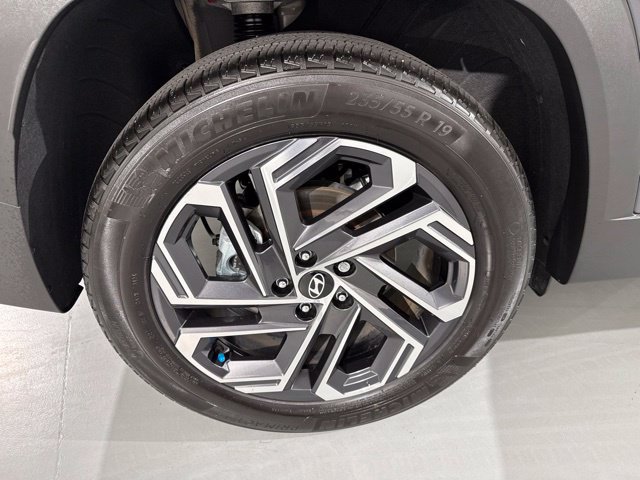 Used 2025 Hyundai Tucson Limited AWD/4WD image 13