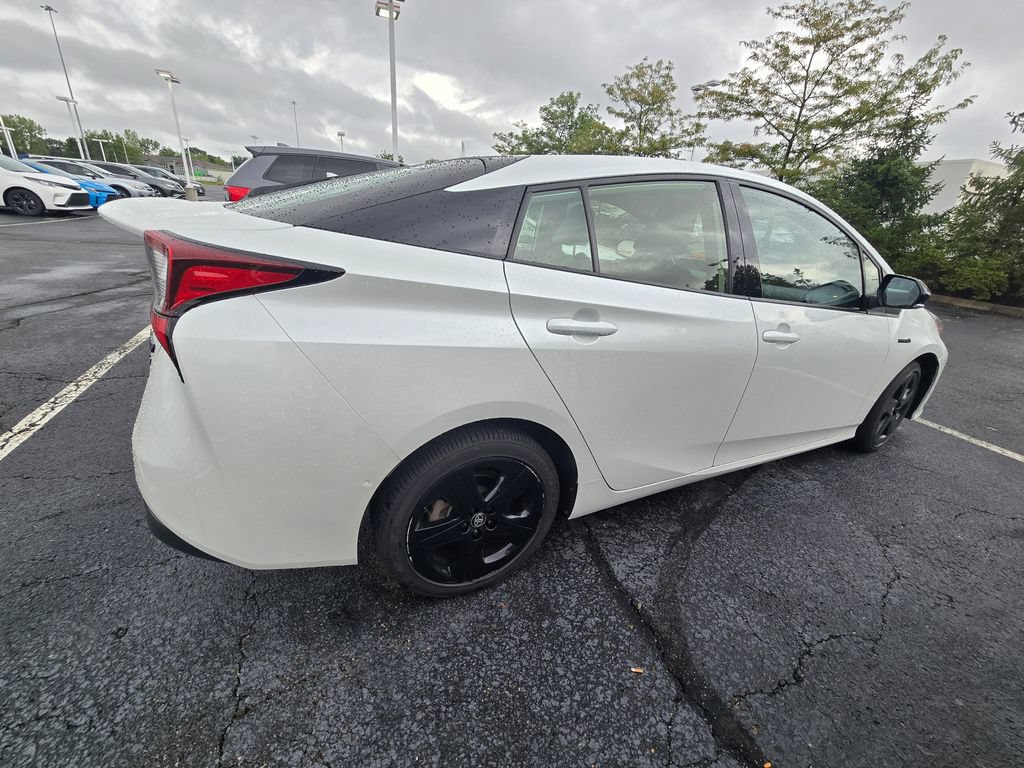 Used 2021 Toyota Prius FWD image 9