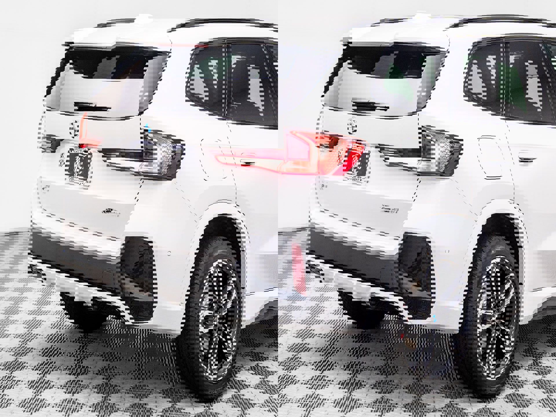 Used 2026 BMW X1 xDrive28i image 33