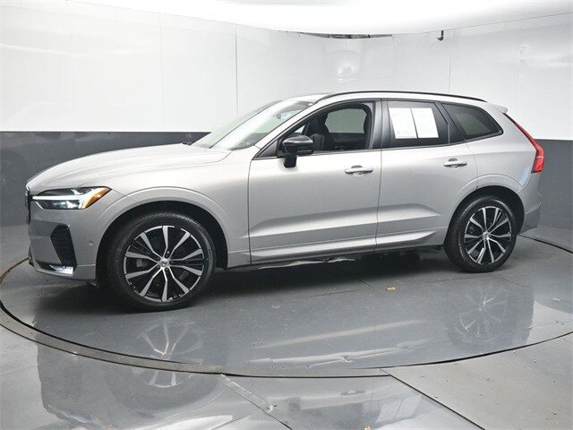 Used 2023 Volvo XC60 B5 Plus w/ Climate Package FWD image 4