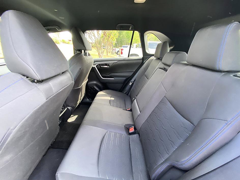 Used 2025 Toyota RAV4 SE AWD/4WD image 12