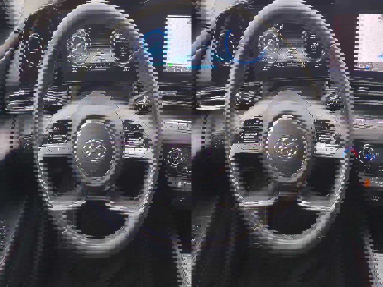 Used 2023 Hyundai Elantra Limited image 23