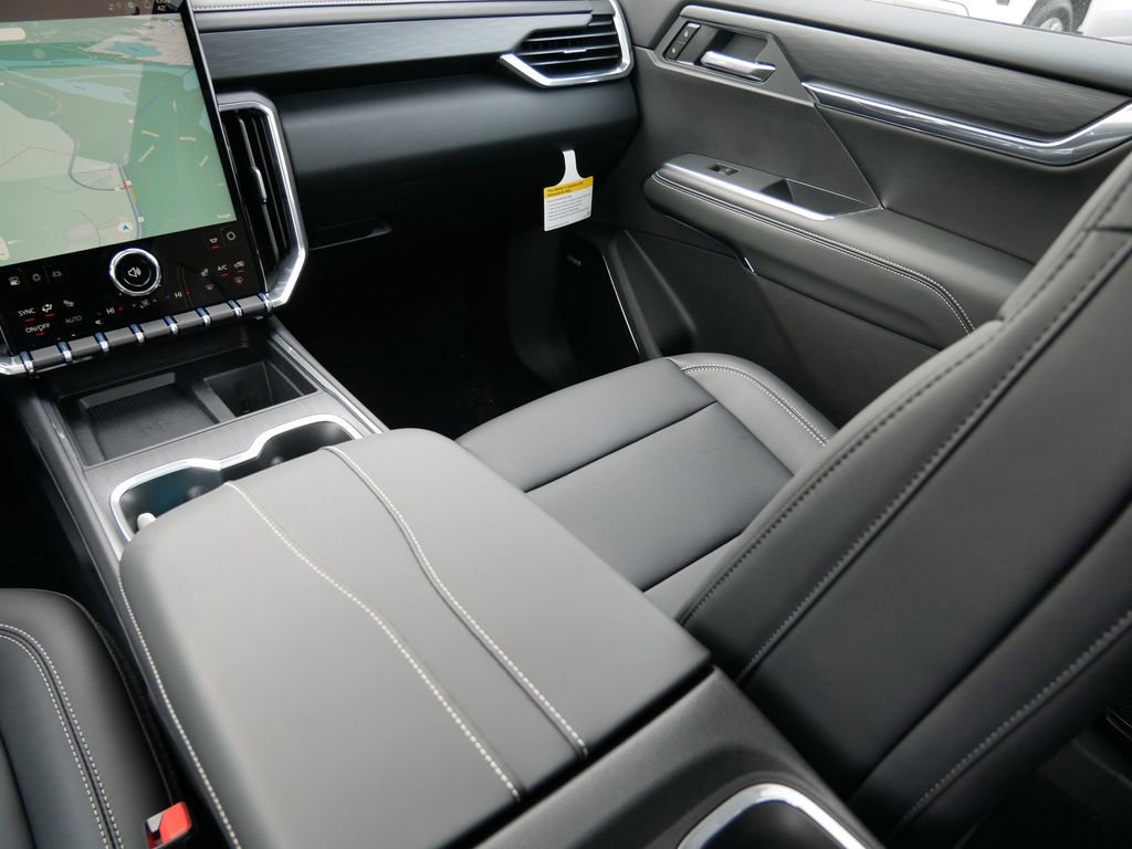 New 2026 GMC Acadia Elevation image 11