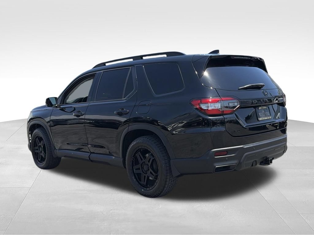 Used 2023 Honda Pilot Touring image 7