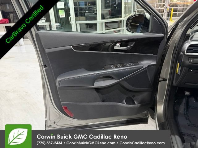 Used 2017 Kia Sorento FWD image 12