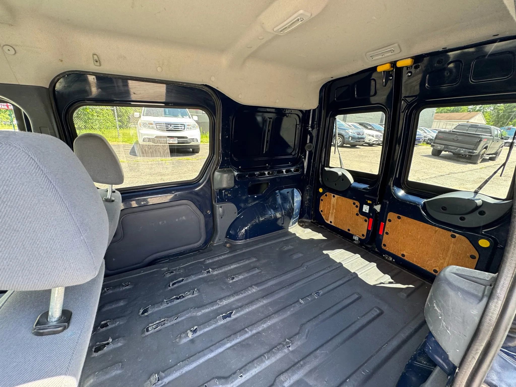 Used 2012 Ford Transit Connect XL image 28