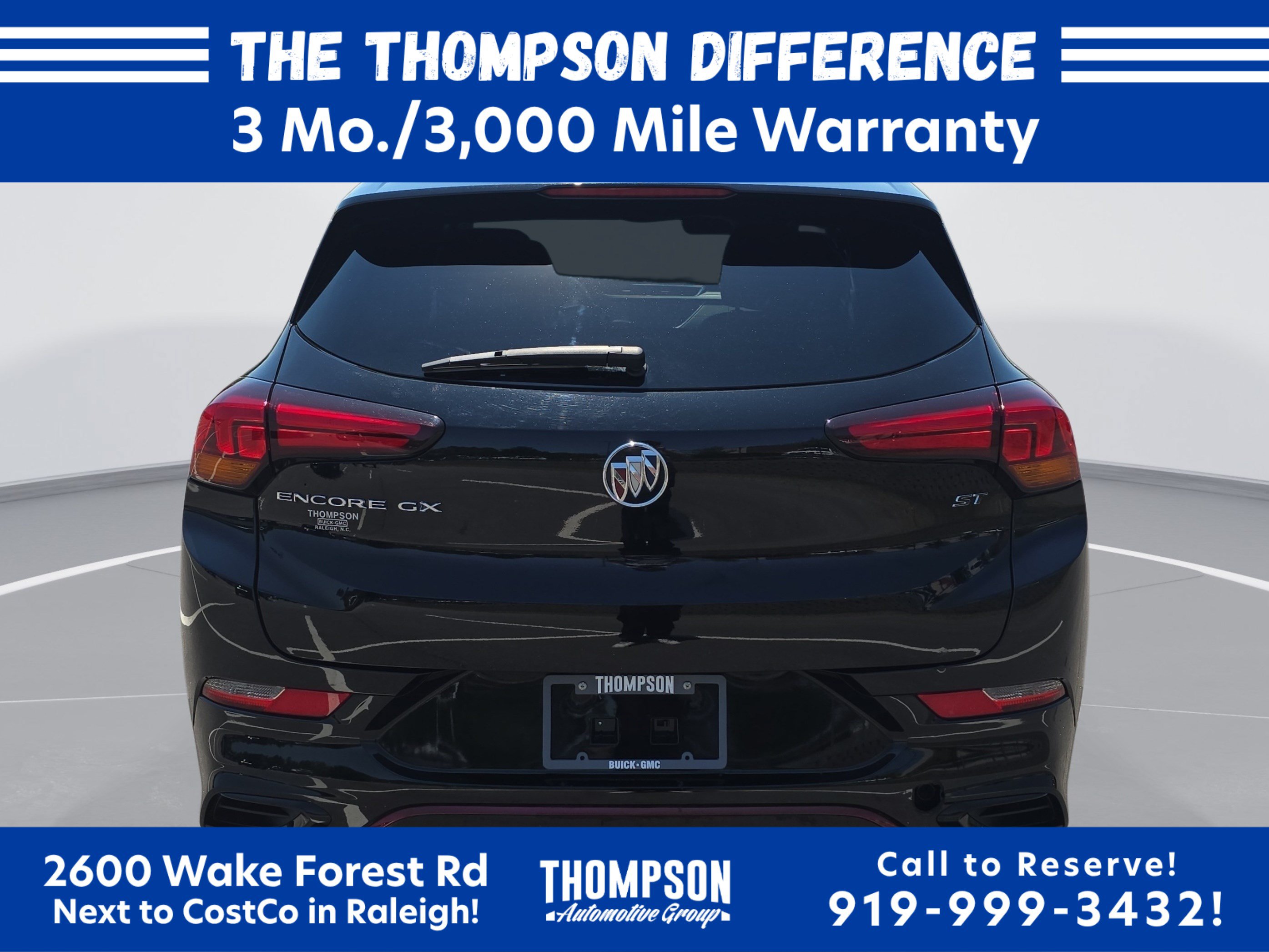 Used 2023 Buick Encore GX Select w/ Sport Touring Package FWD image 4