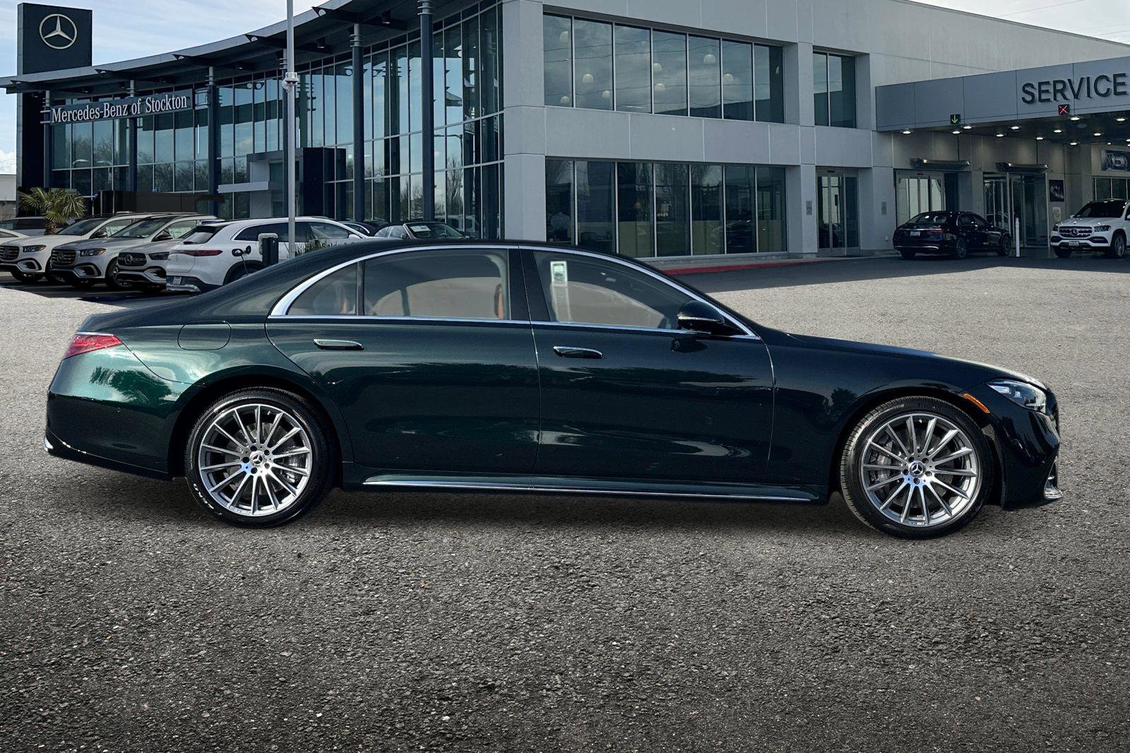 New 2026 Mercedes-Benz S 580 4MATIC Sedan image 3
