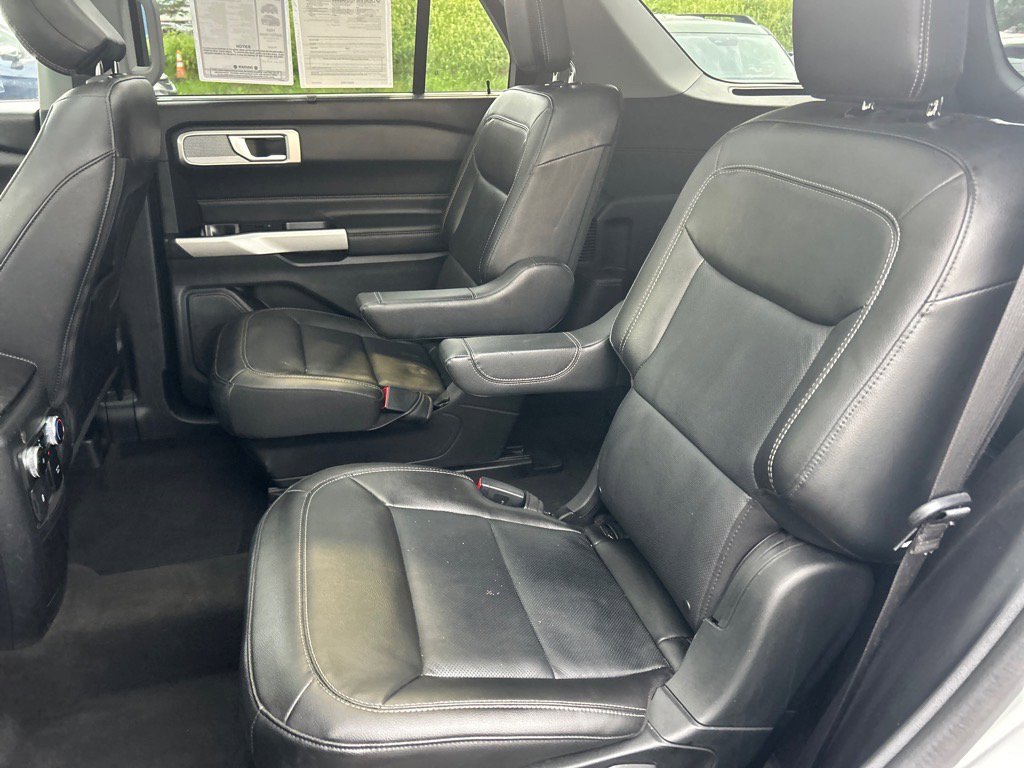 Used 2022 Ford Explorer Limited w/ Equipment Group 301A image 10