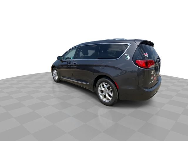Used 2019 Chrysler Pacifica Limited w/ Advanced Safetytec Group FWD image 8