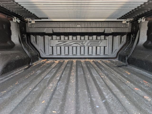 Used 2024 Chevrolet Colorado ZR2 w/ Technology Package image 24