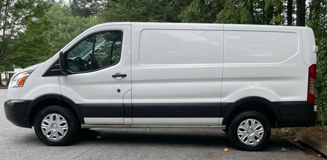 Used 2019 Ford Transit 250 130 Low Roof w/ Exterior Upgrade Package RWD image 4