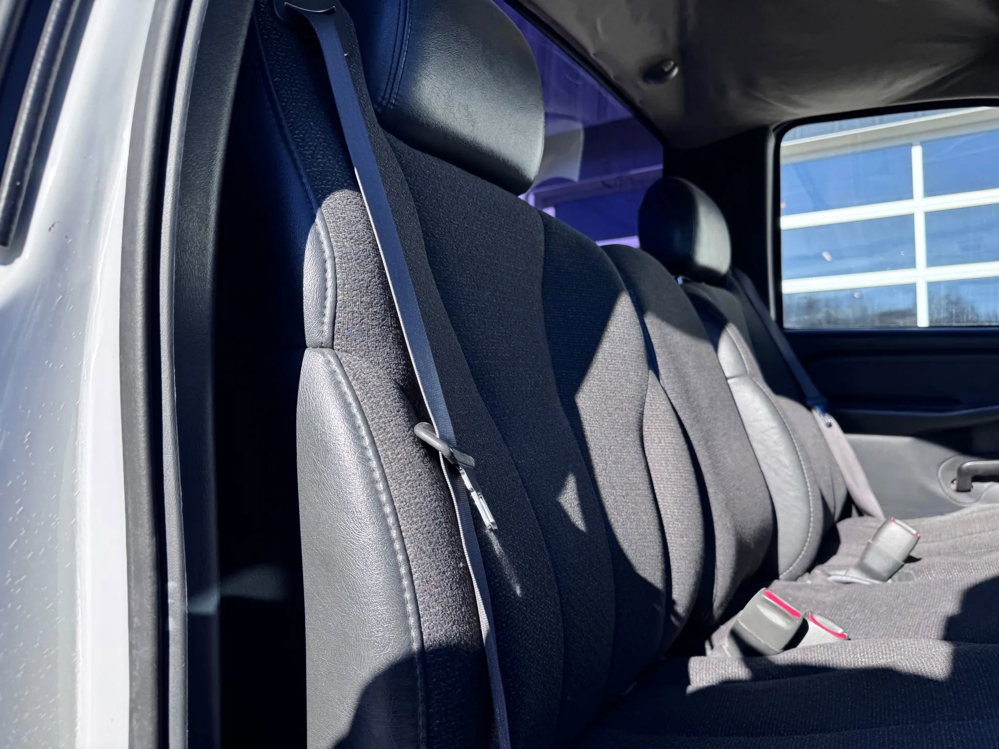 Used 2001 GMC Sierra 3500 SL image 21