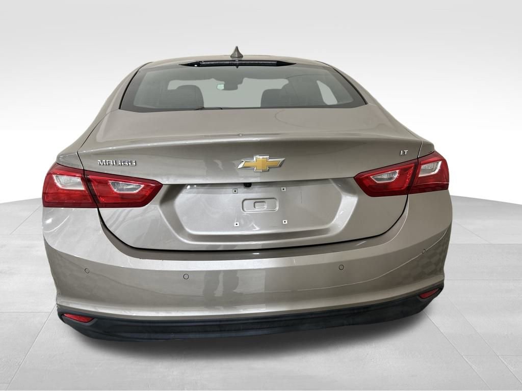 Used 2025 Chevrolet Malibu LT image 4
