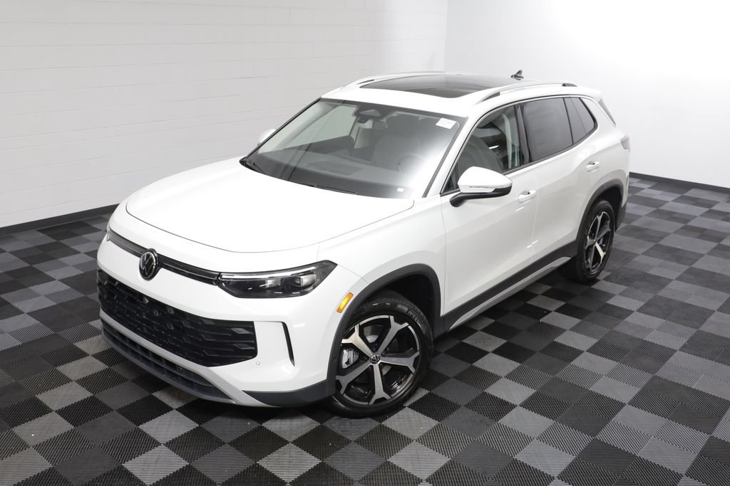 New 2026 Volkswagen Tiguan SE AWD/4WD image 2