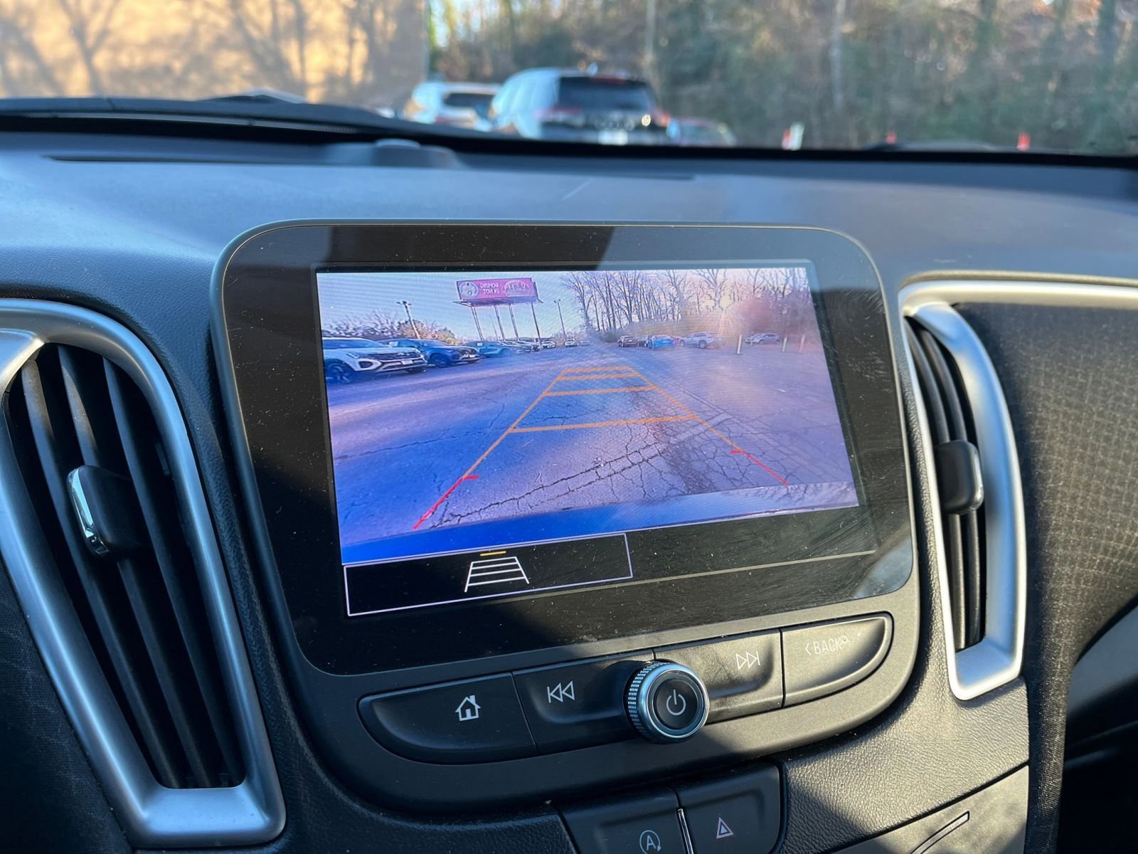 Used 2024 Chevrolet Malibu LT image 17