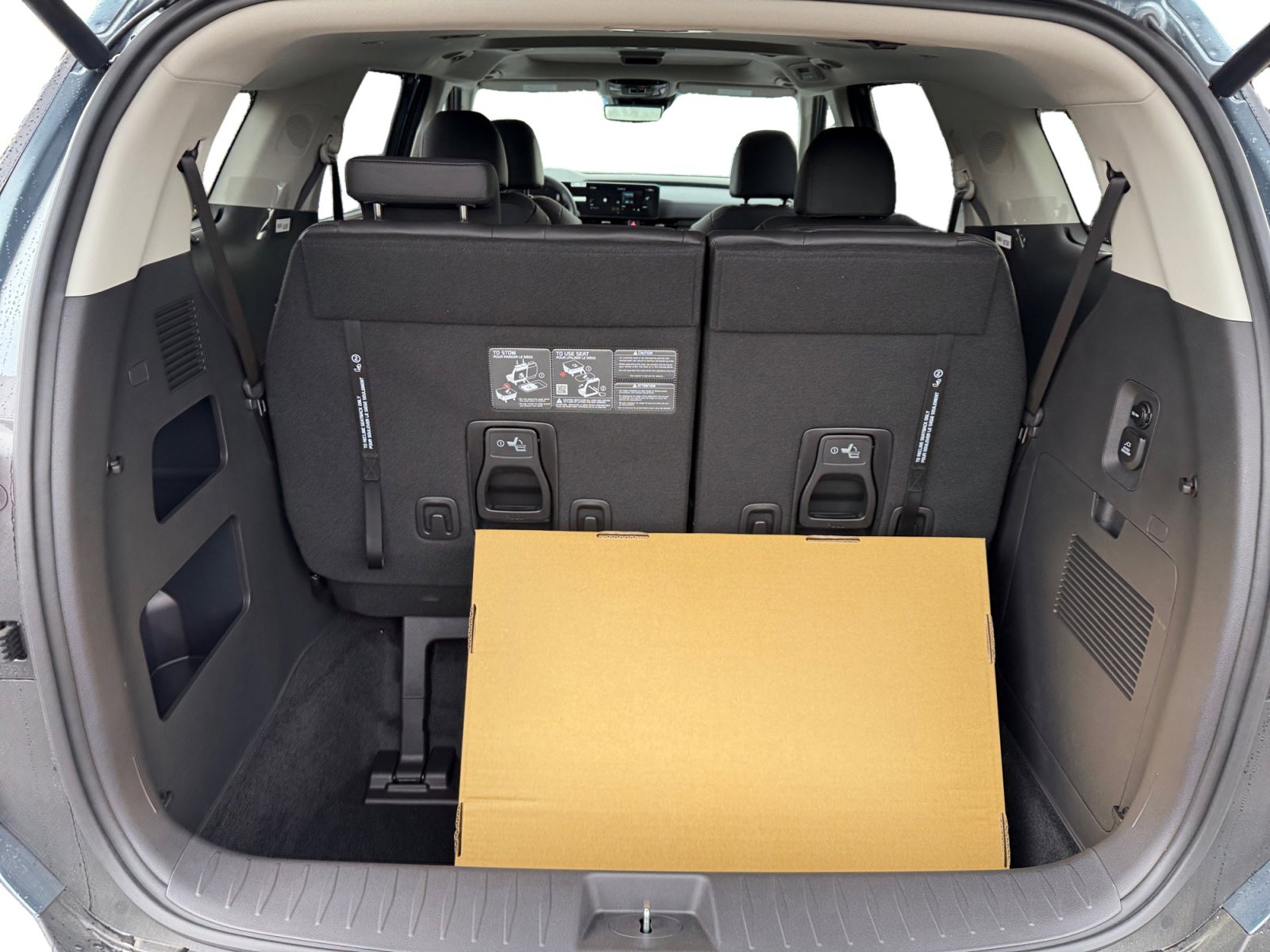 New 2026 Kia Carnival SX Prestige FWD image 17