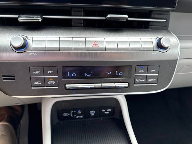 Used 2025 Hyundai Kona SEL AWD/4WD image 38