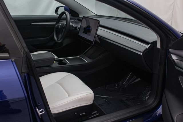 Used 2023 Tesla Model 3 Standard Range RWD image 17