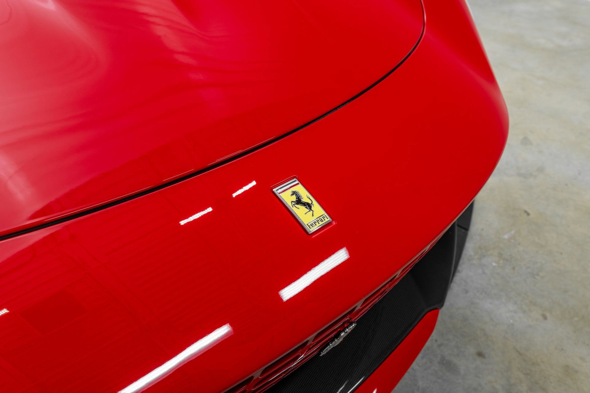 Certified 2025 Ferrari Roma Spider RWD image 45