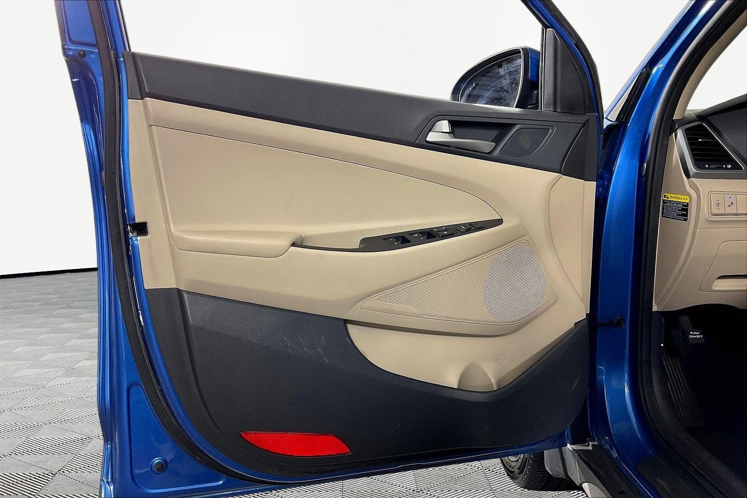 Used 2018 Hyundai Tucson Sport image 20