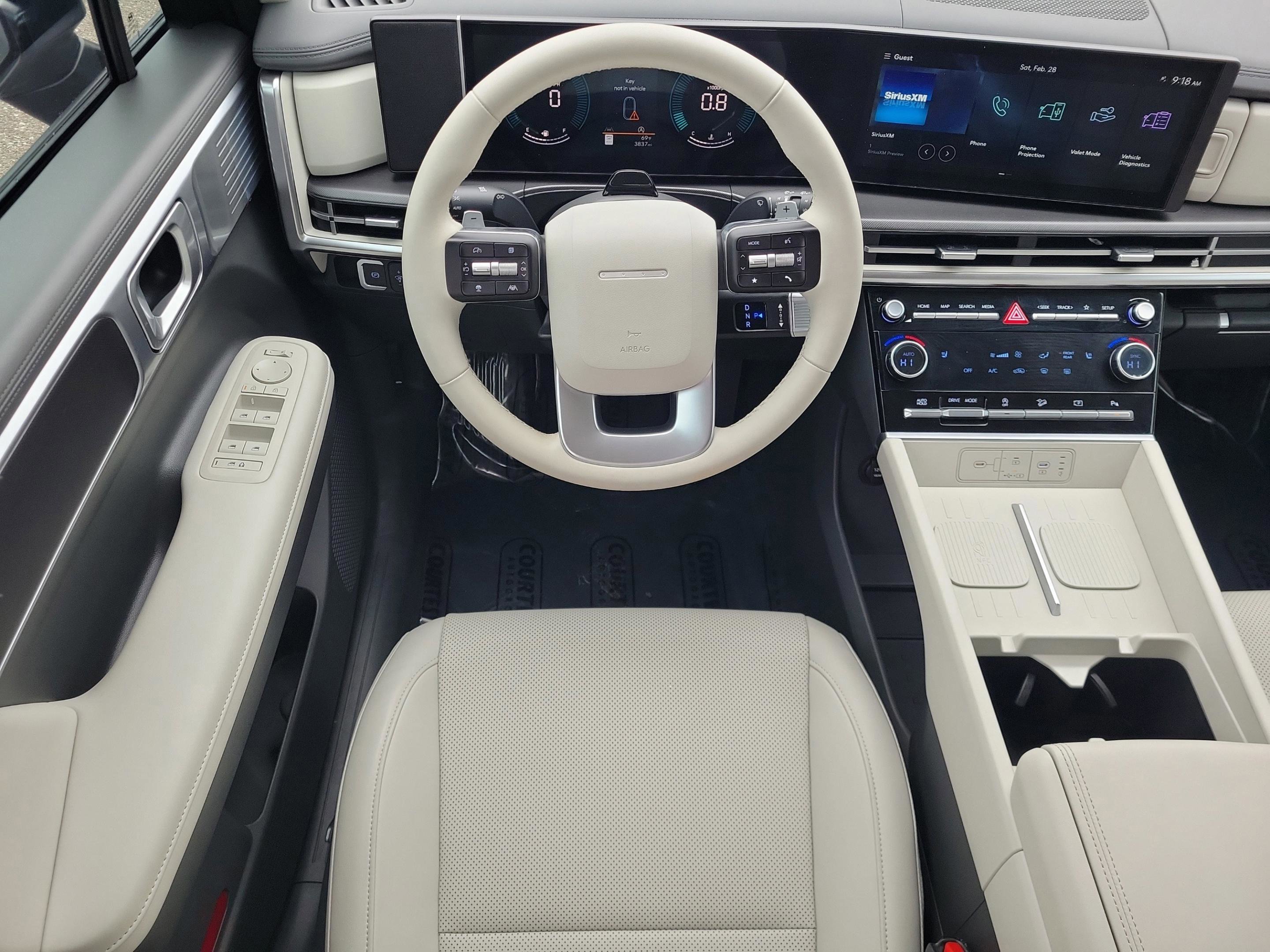 Used 2025 Hyundai Santa Fe SEL image 16