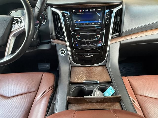 Used 2018 Cadillac Escalade ESV Premium Luxury RWD image 3