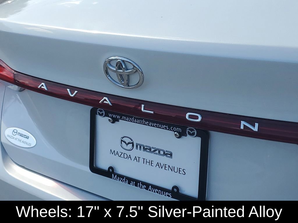 Used 2019 Toyota Avalon XLE image 8