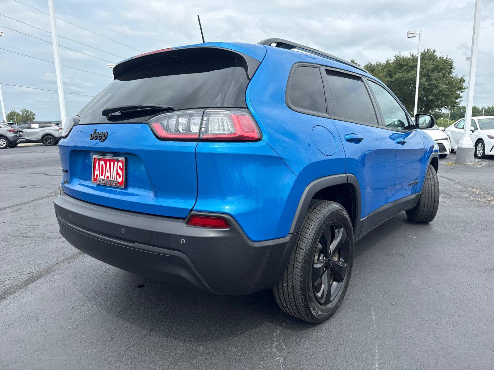 Used 2021 Jeep Cherokee Latitude Plus AWD/4WD image 9