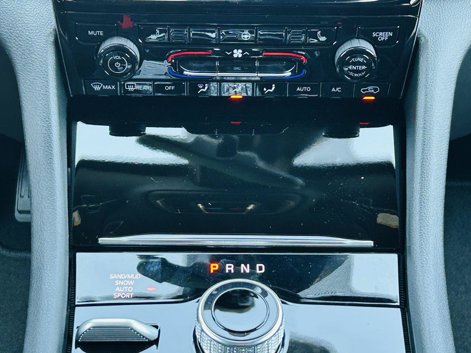 New 2025 Jeep Grand Cherokee Limited AWD/4WD image 24
