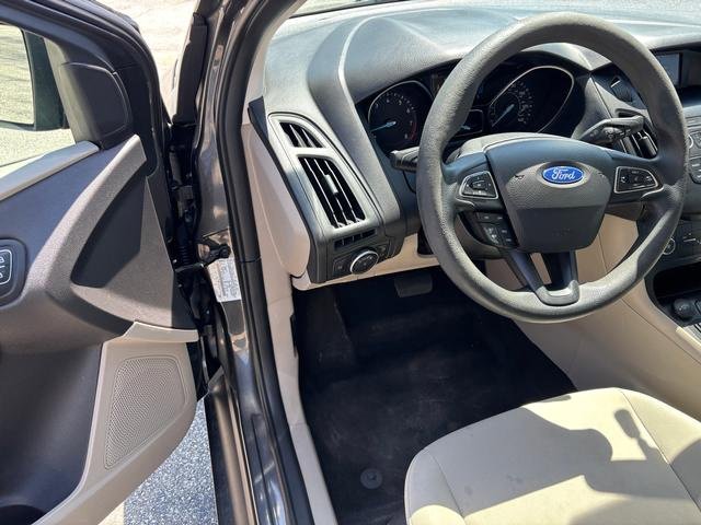 Used 2018 Ford Focus SE FWD image 9