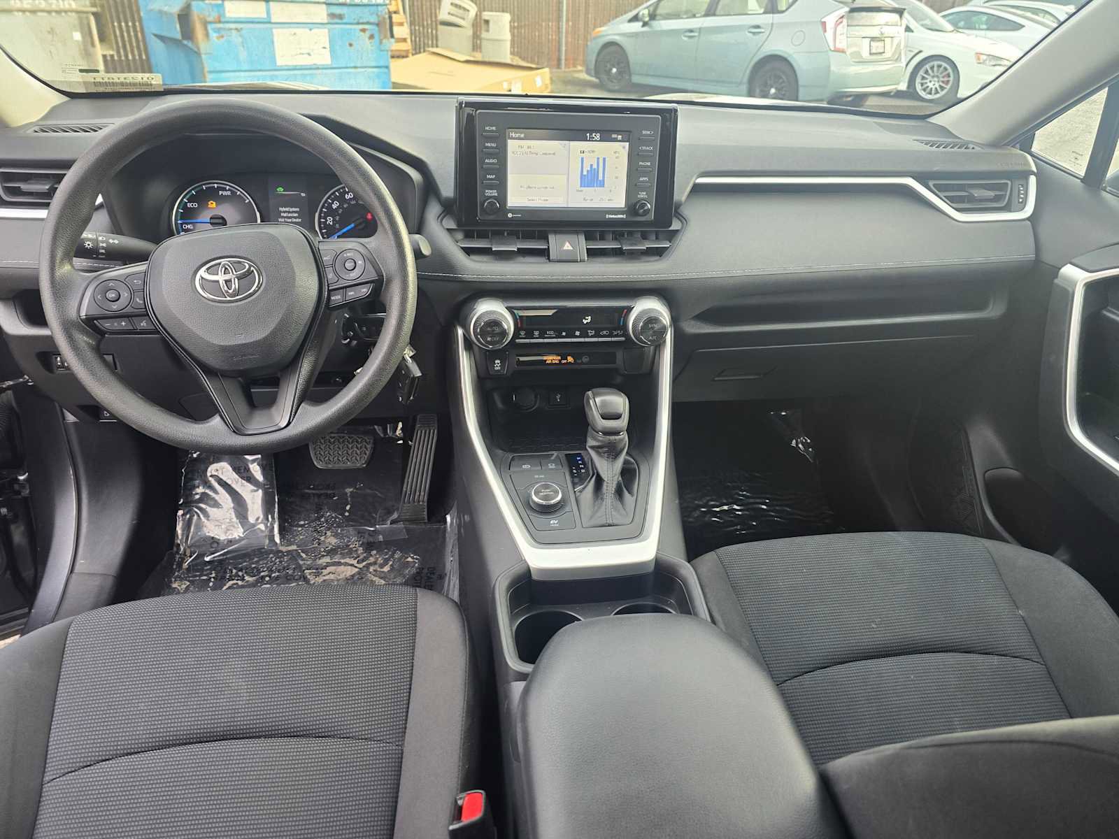 Used 2021 Toyota RAV4 LE image 20