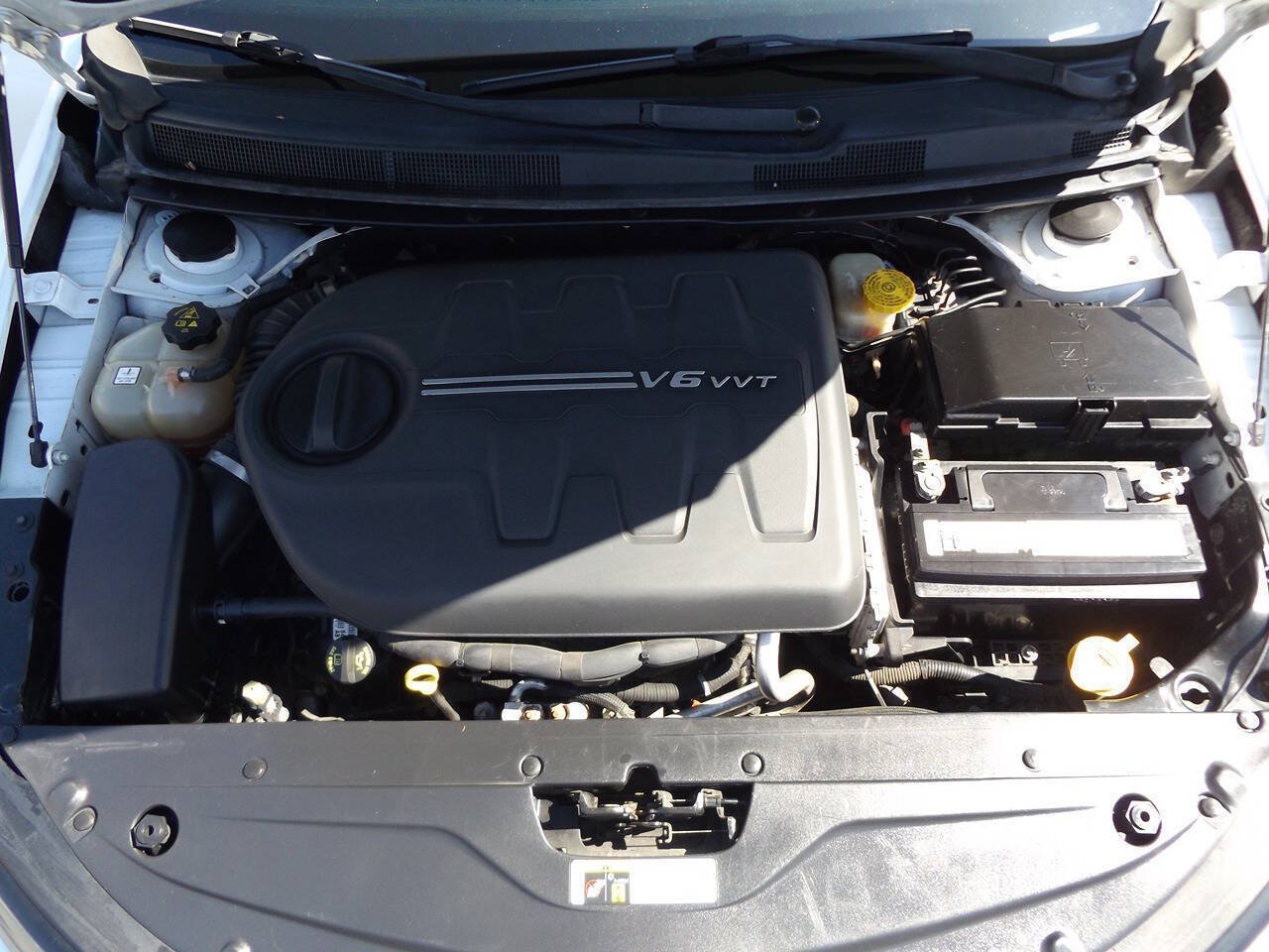 Used 2016 Chrysler 200 S AWD/4WD image 29