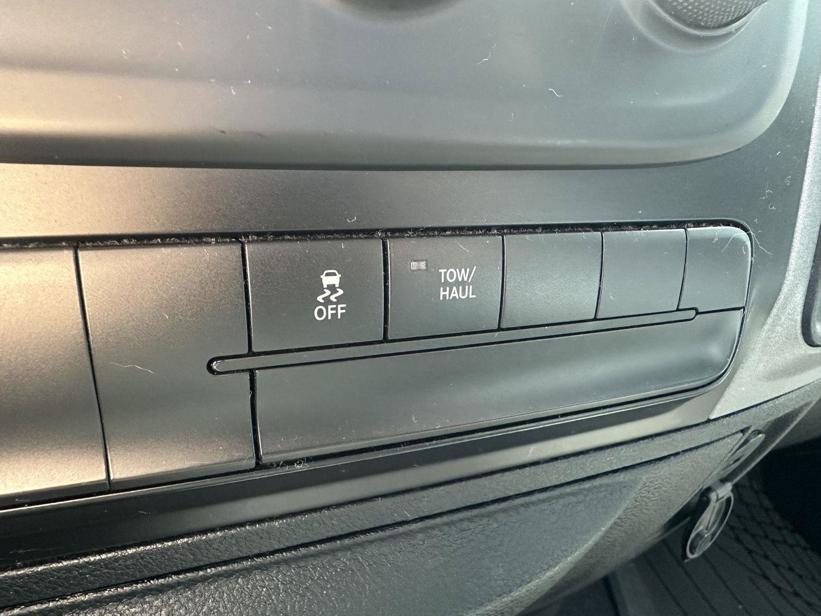 Used 2018 RAM 1500 Express w/ Express Value Package AWD/4WD image 28